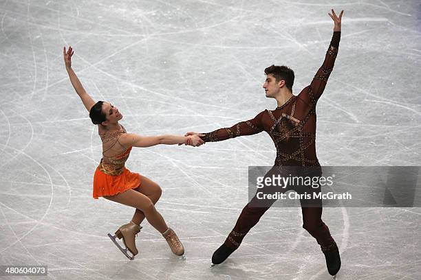 nicole della monica feet 3