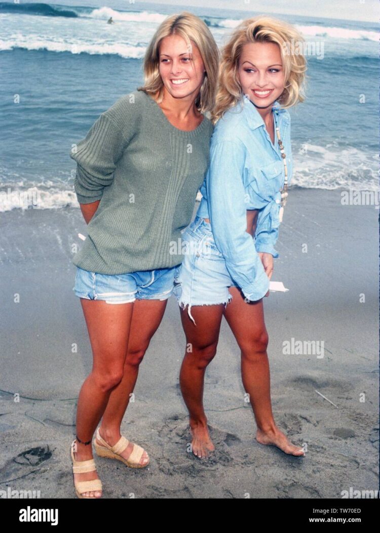 nicole eggert feet 6