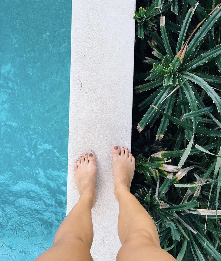 nicole falciani feet