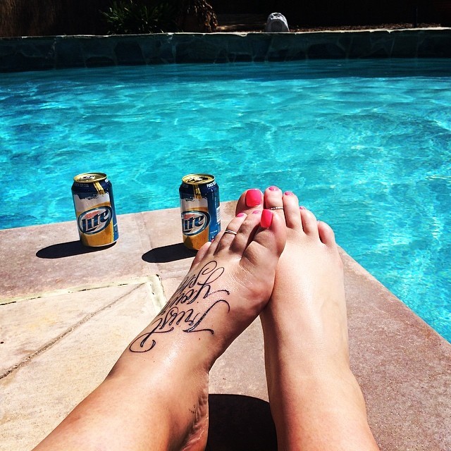 nicole faulkner feet 3