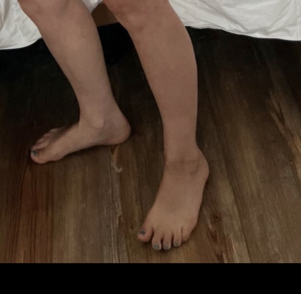 nicole franzel feet 5