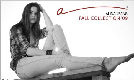 nicole linkletter feet 3