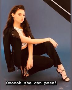 nicole maines feet