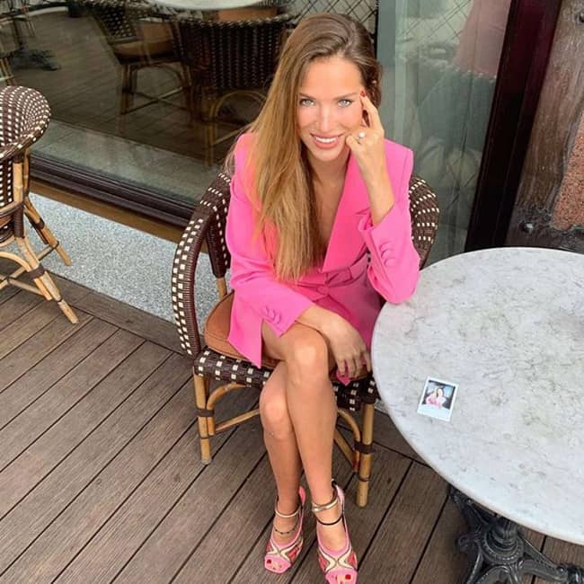 nicole meloche feet 1