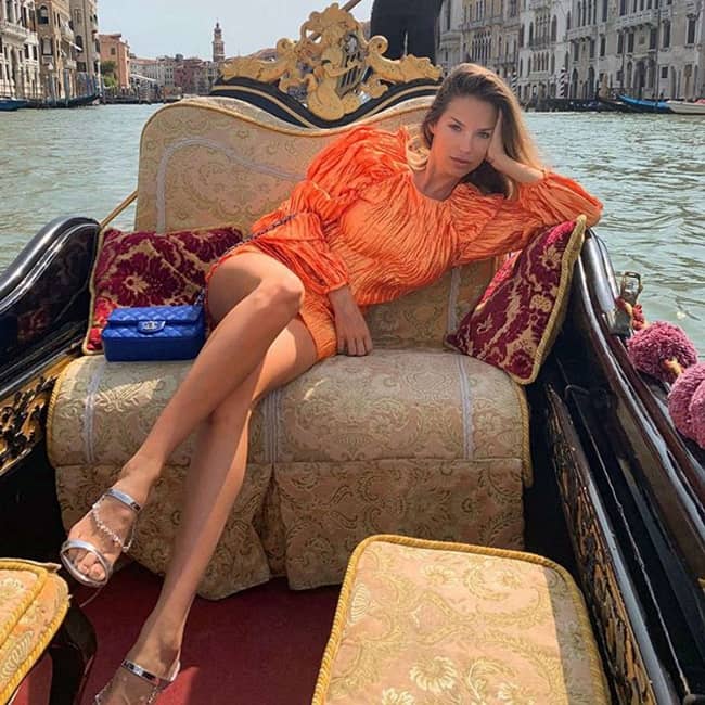 nicole meloche feet 3