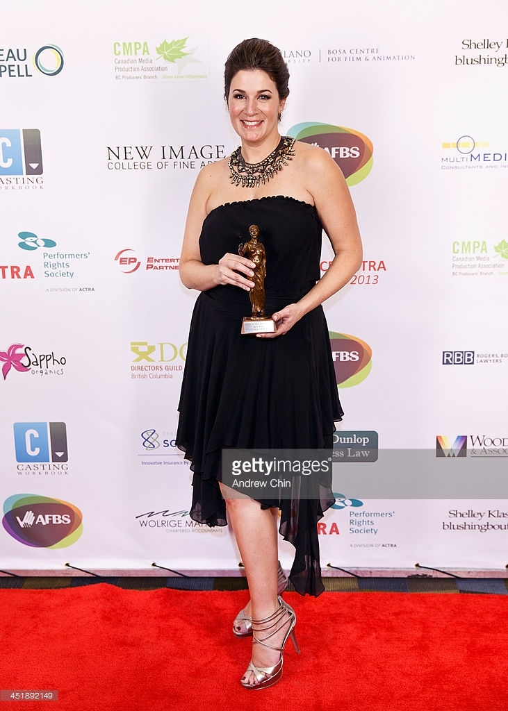 nicole oliver feet 2