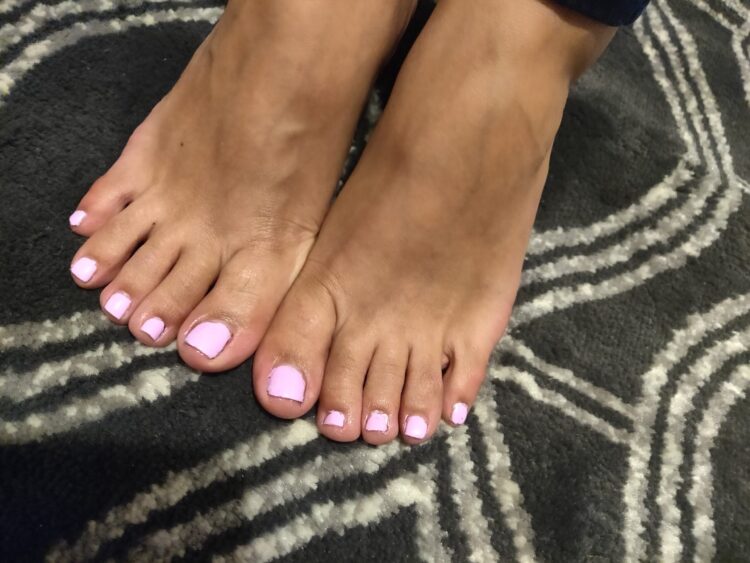 nicole rodgers feet scaled