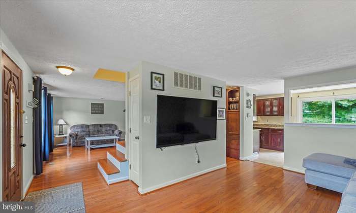 nicole sunderland feet 6