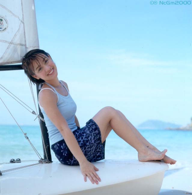 nicole theriault feet