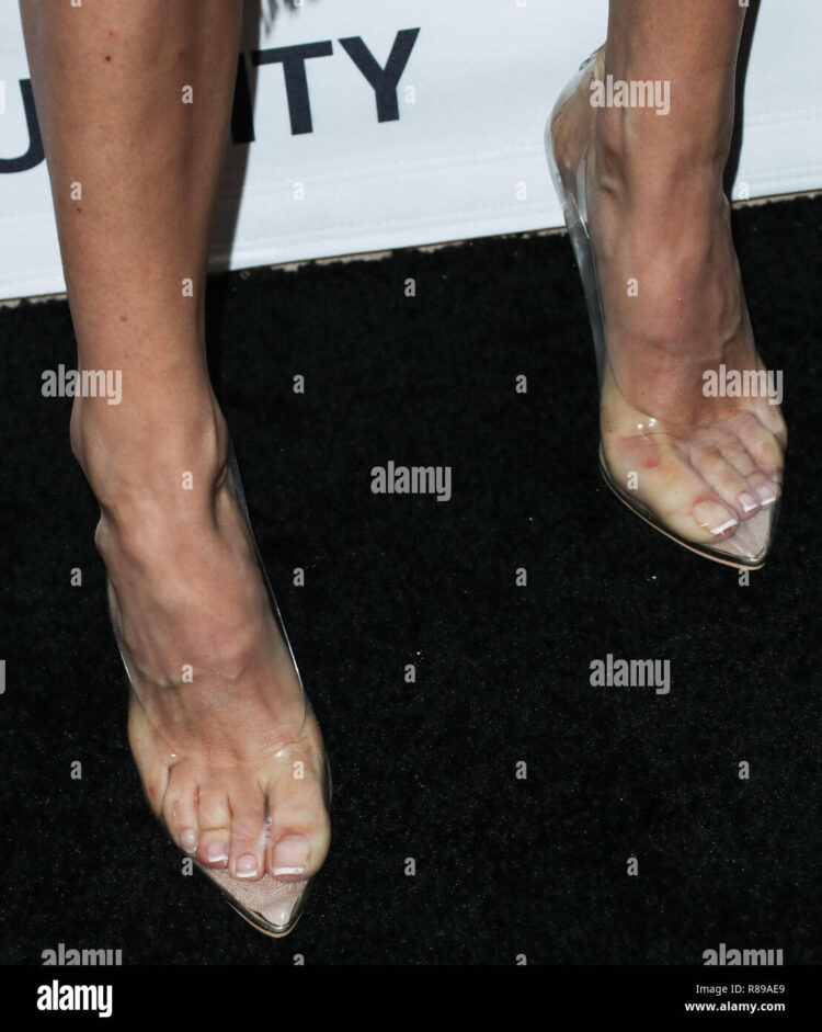 nicole williams english feet 3