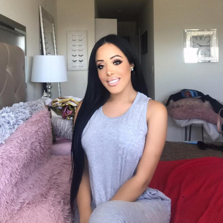 nicole zavala feet 5