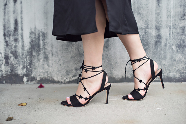 nicolette mason feet