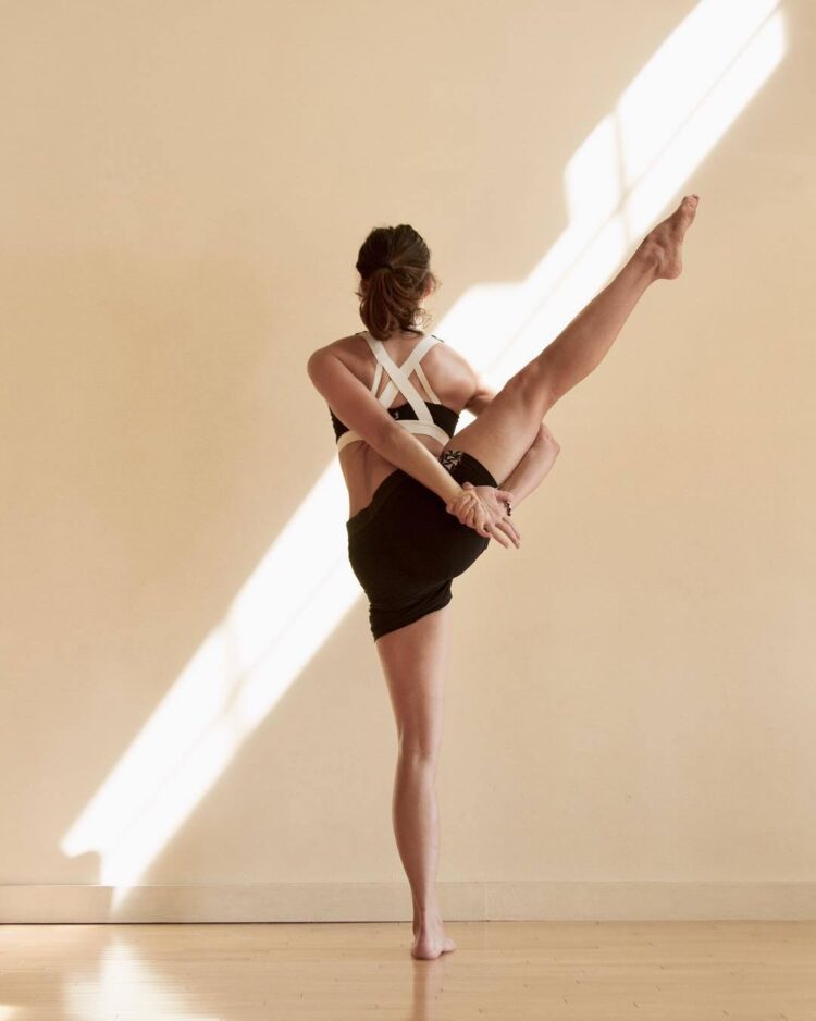 nicolette noble feet