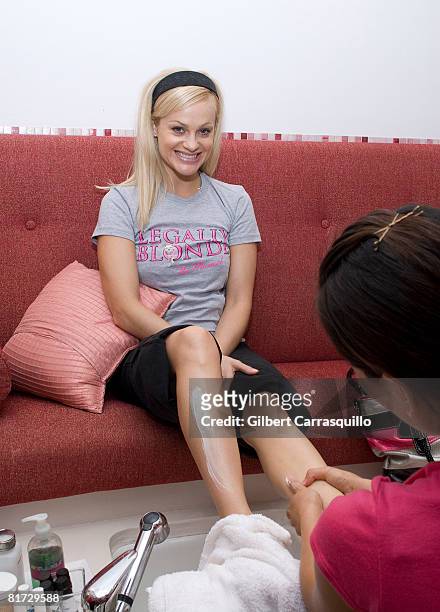 nicolette stocks feet