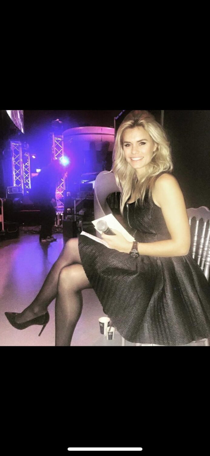 nicolette van dam feet 3