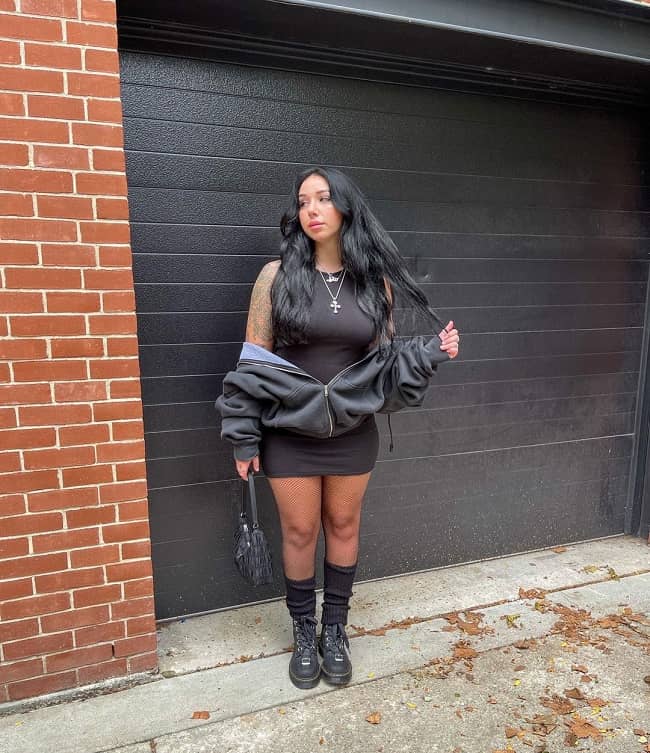 nicolette waltzer feet 1