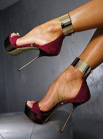 nidyan mia fabregat feet 1