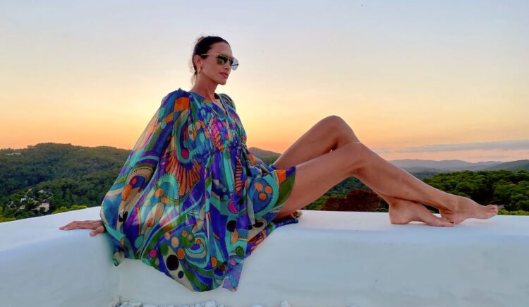 nieves alvarez feet 6