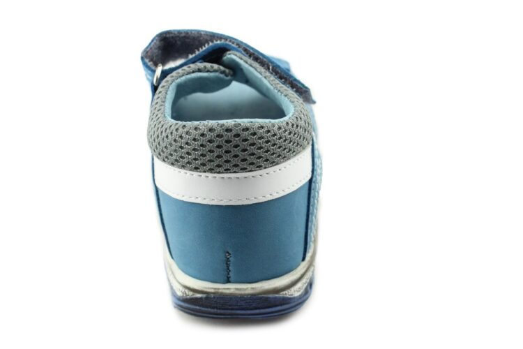 nike kornecki feet 3