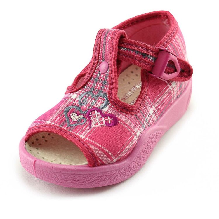 nike kornecki feet 4