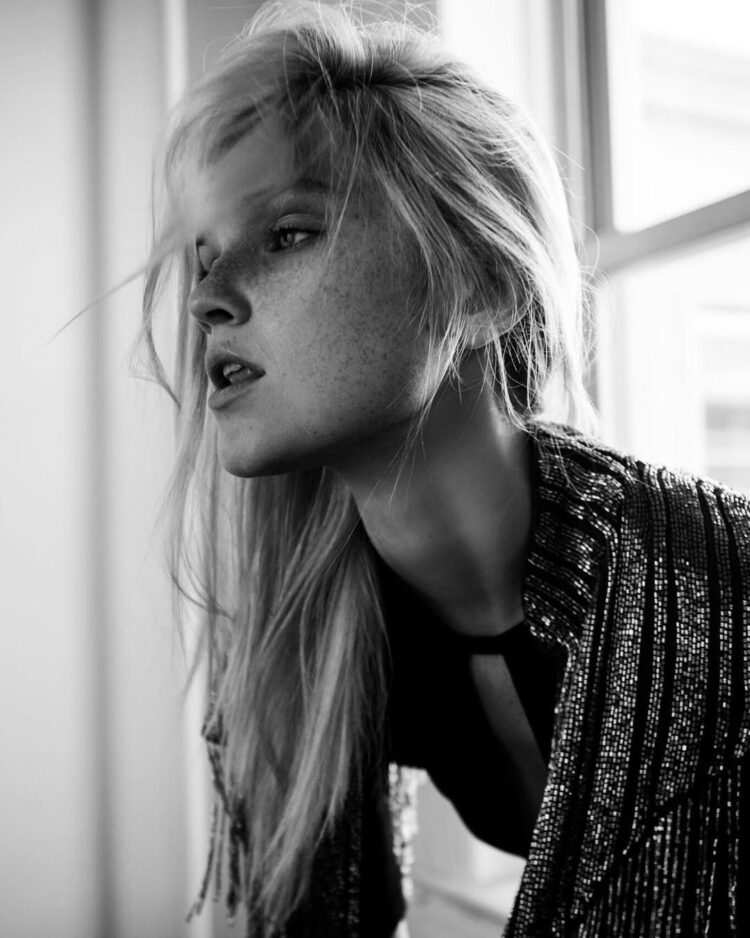 nikki alexa reynen feet 5