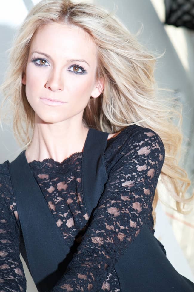 nikki breanne wells feet 6