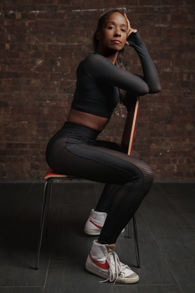 nikki campbell feet 5