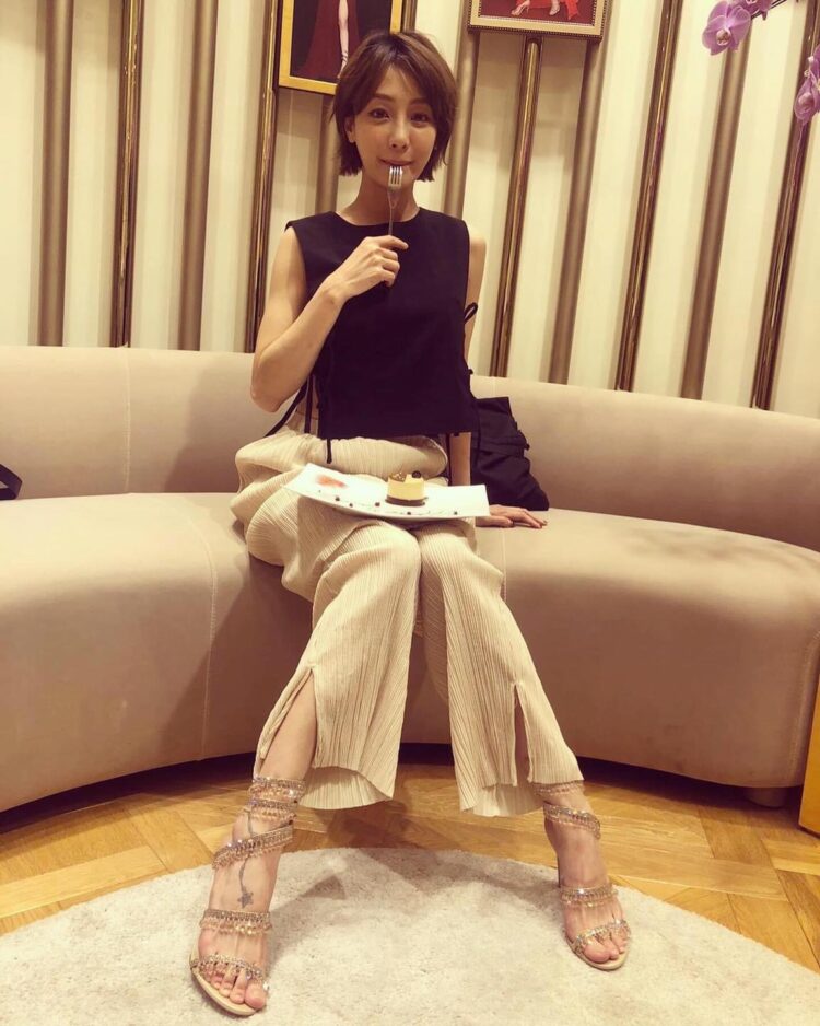 nikki hsin ying hsieh feet 2