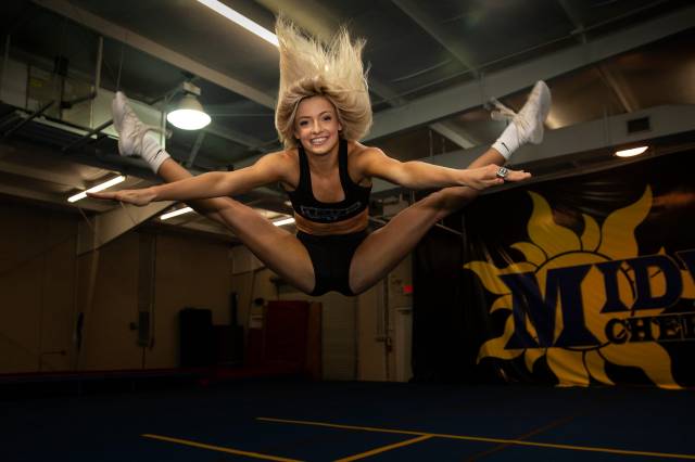 nikki jennings feet 3