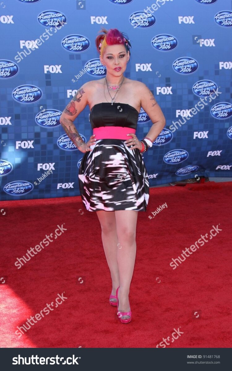 nikki mckibbin feet 1