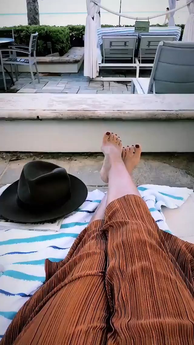 nikki phillips feet 1