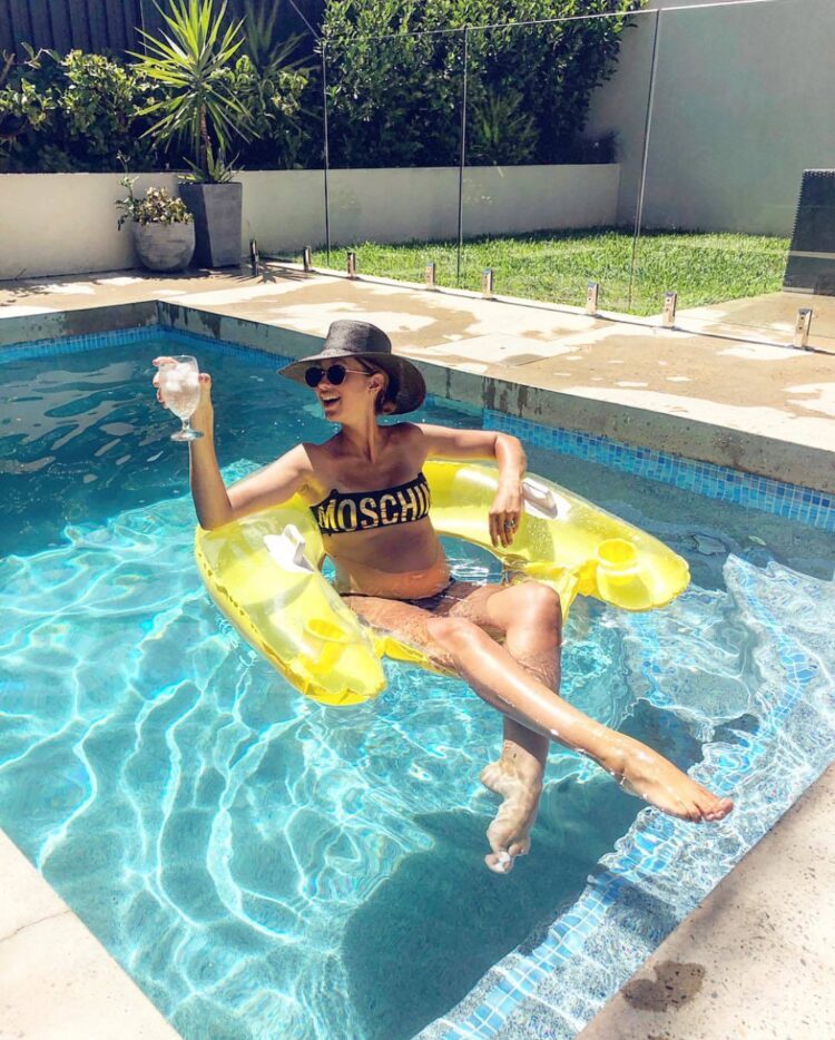 nikki phillips feet 2