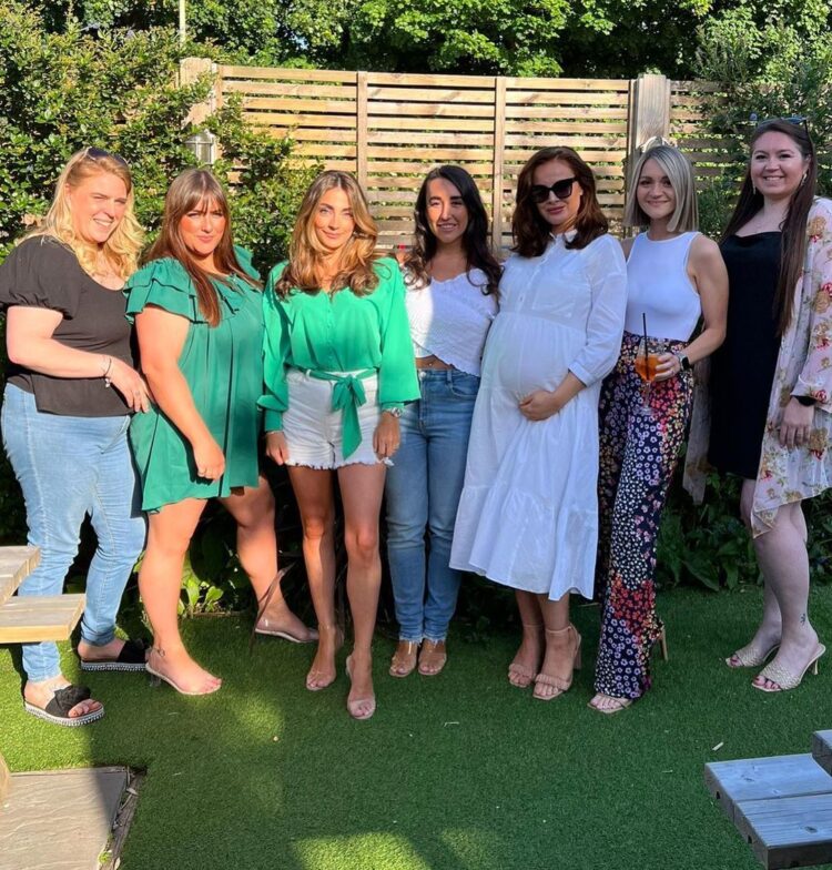 nikki runeckles feet 6