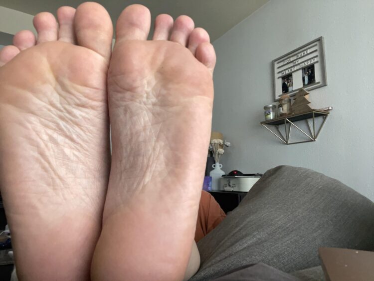 nikki ryan feet scaled