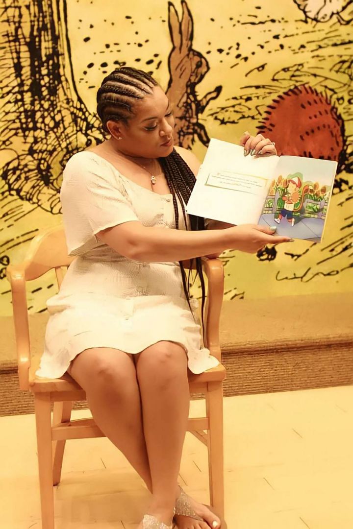 nikole cunningham feet