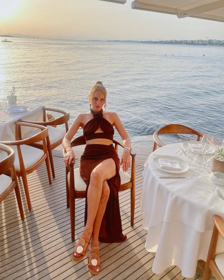 nilperi sahinkaya feet 5