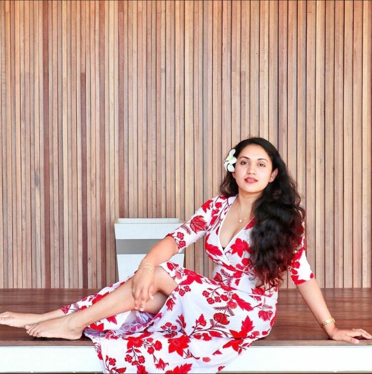 nimesha jayaratne feet 6