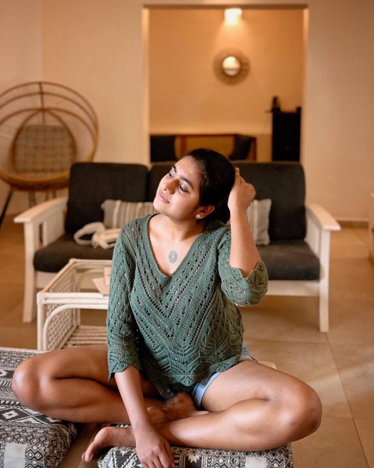 nimisha sajayan feet 4