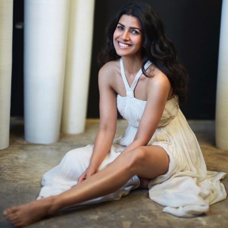 nimrat kaur feet 1