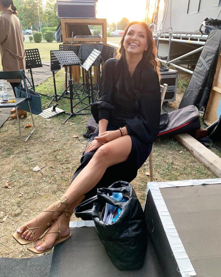 nina badric feet