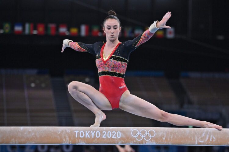 nina derwael feet 4 scaled