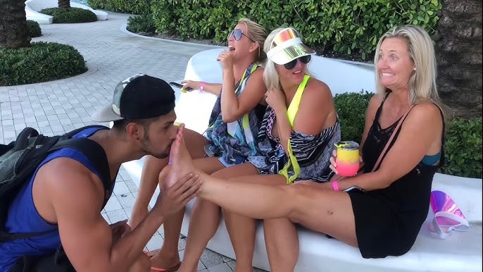 nina jablonska feet 4