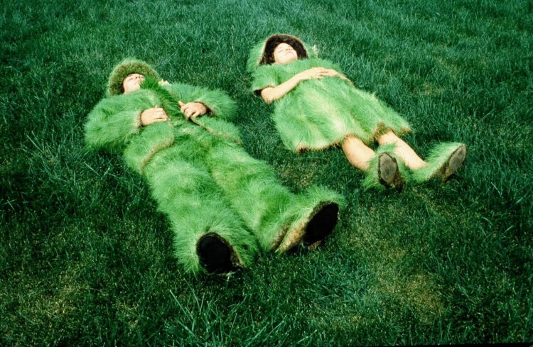 nina montagne feet 1