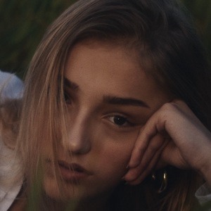 nina przegalinska feet 1