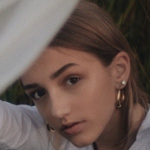 nina przegalinska feet 4