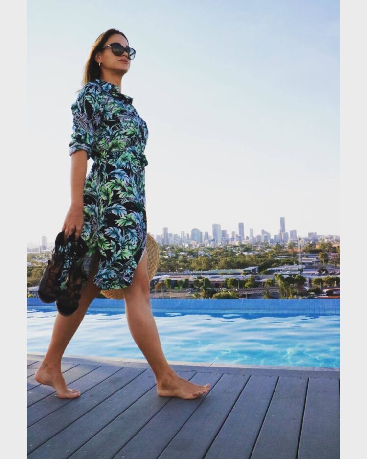 nina rolleston feet 2