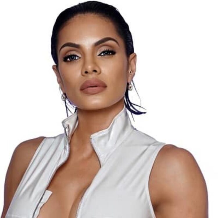 nina santiago feet 3