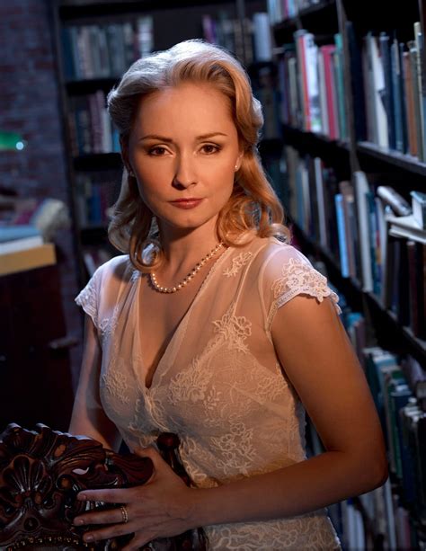 nina siemaszko feet 3