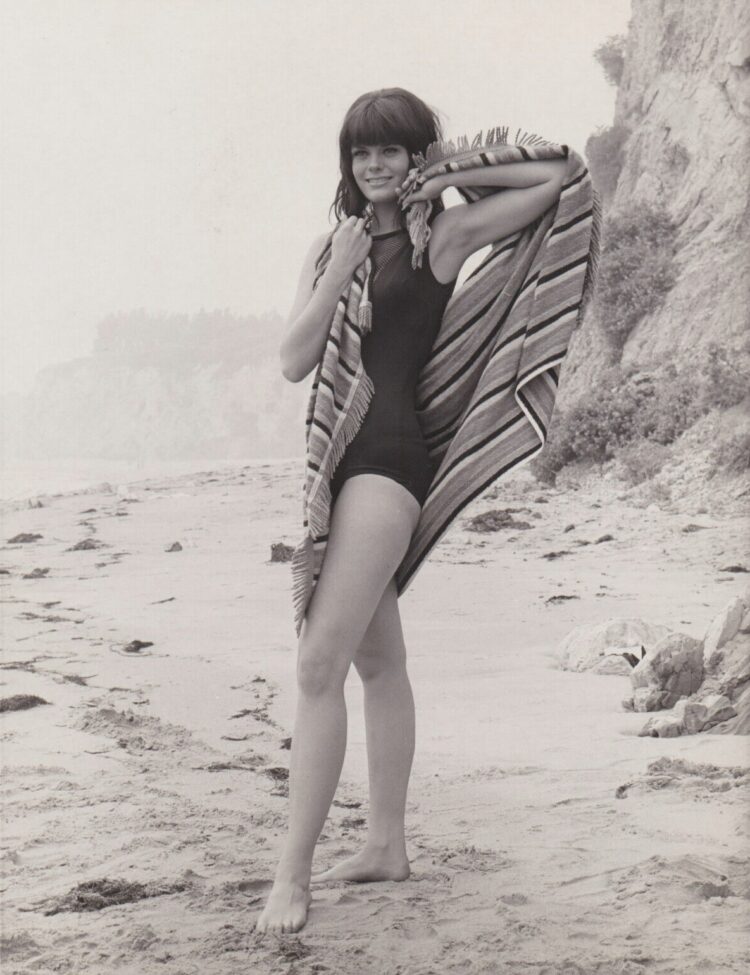 nina wayne feet 4