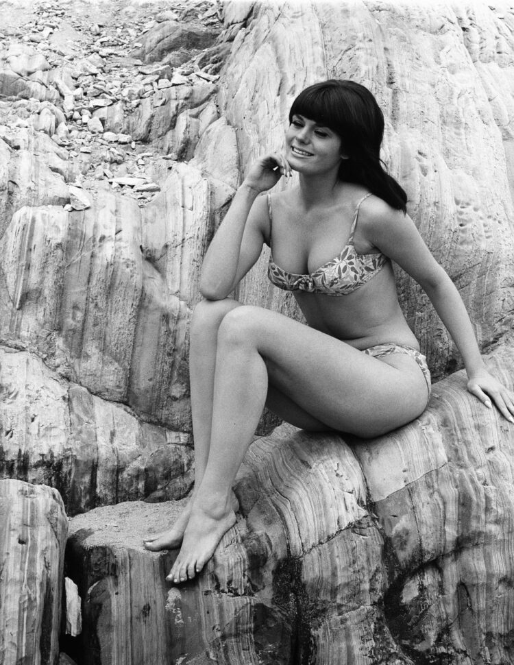 nina wayne feet